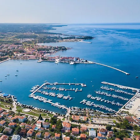 Ester-5 By Interhome Umago