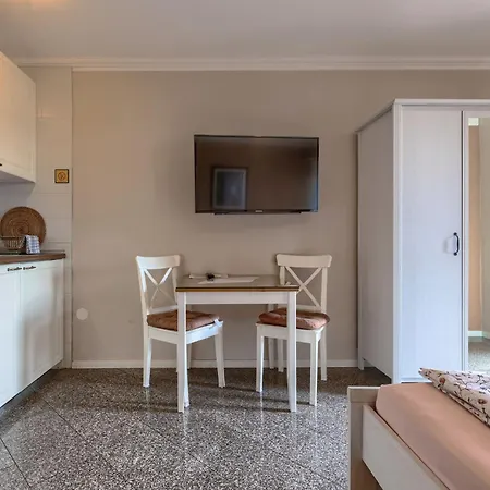 Apartamento Ester-5 By Interhome *