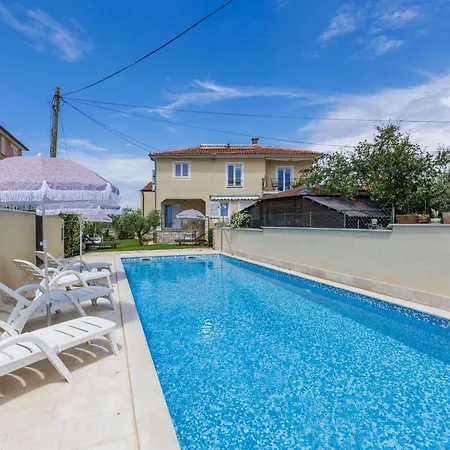 Ester-5 By Interhome