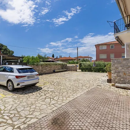 Ester-5 By Interhome Umag