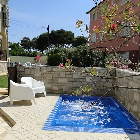 Ester-5 By Interhome * Umag